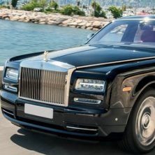 Egy kínai szupergazdag 30 Rolls Royce Phantom EWB limuzint rendelt