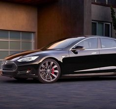 A Tesla az összes Model S-t visszahívja a szervizeibe