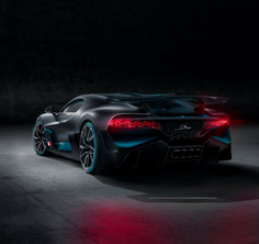 Kezesebb lett a vadállat – itt a Bugatti Divo