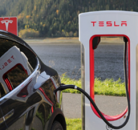 Tesla: sikersztori vagy lufi?