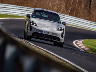 Újra a Porschéé a Nürburgring „villanyrekordja”