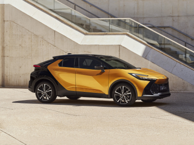 Merész, de ígéretes lett a megújult Toyota C-HR!